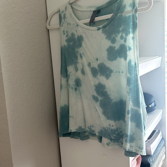 Sweaty Betty tie dye workout tank - Picture 3 of 4